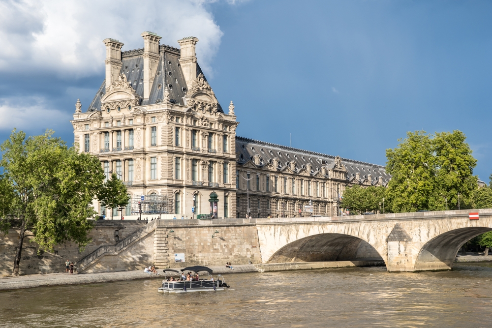 louvre in paris